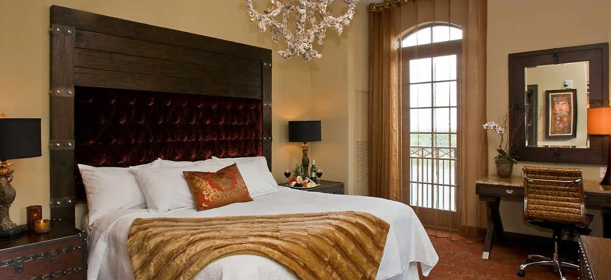 The Bohemian Riverfront, Autograph Collection מלון 4*