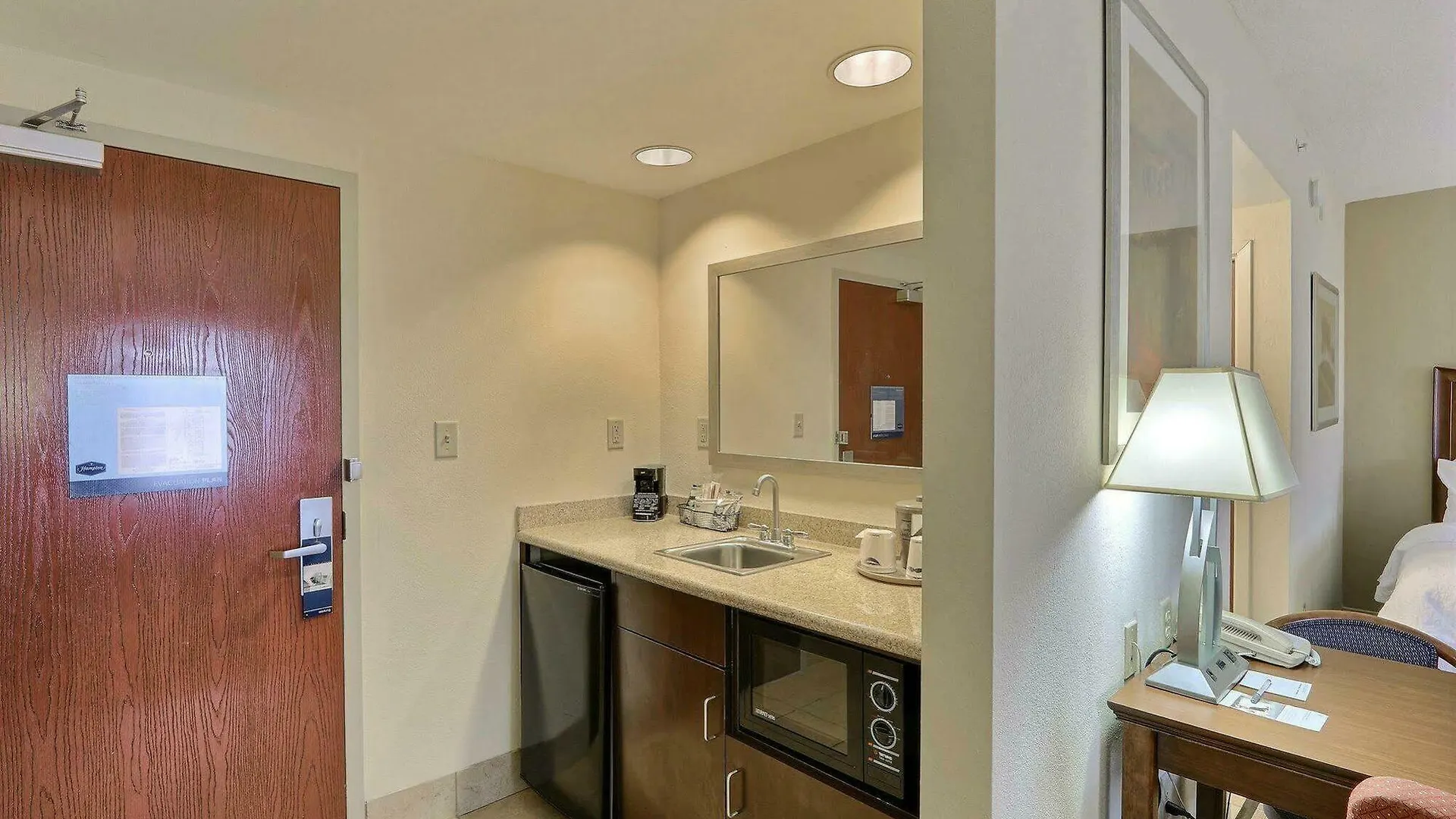 Hotel Hampton & - I-95 South - Gateway