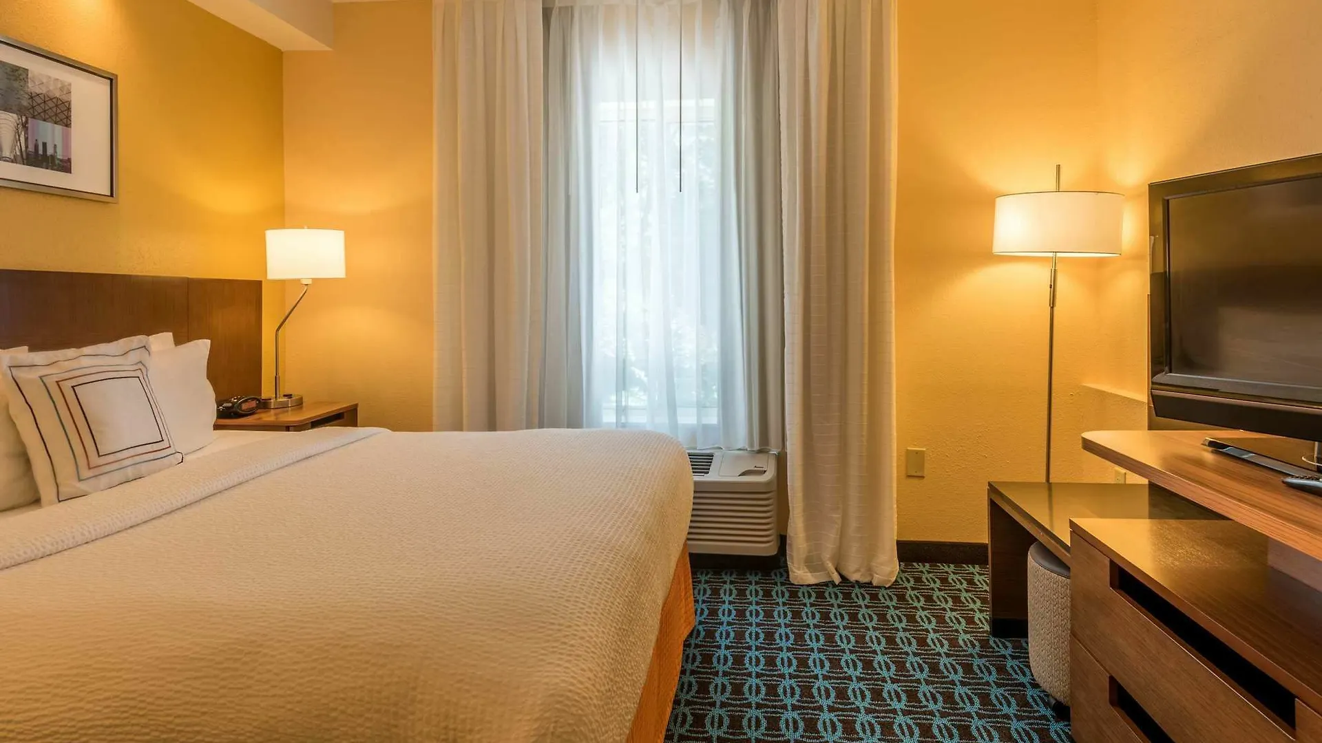 Fairfield & Savannah I-95 South Hotel 3*