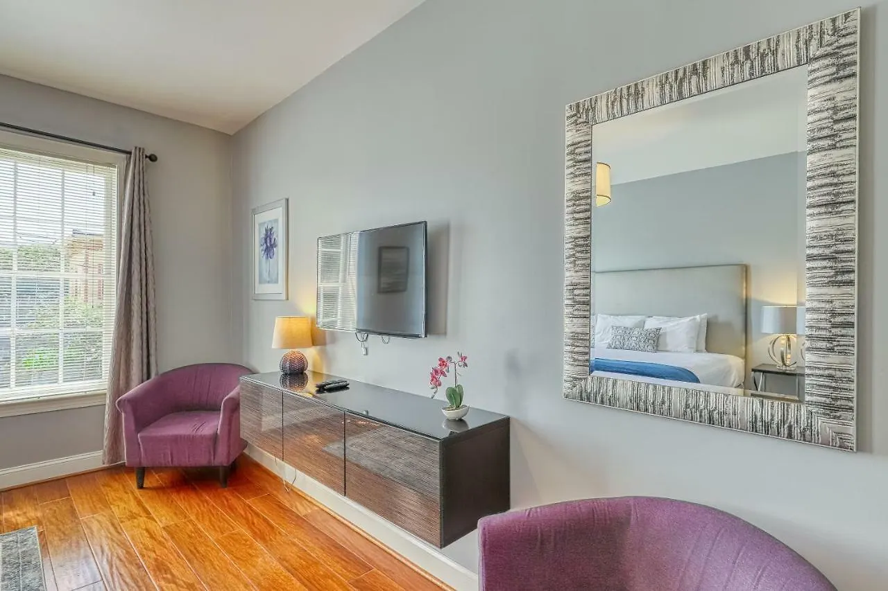 Lez Frederick: Gallery Holiday home