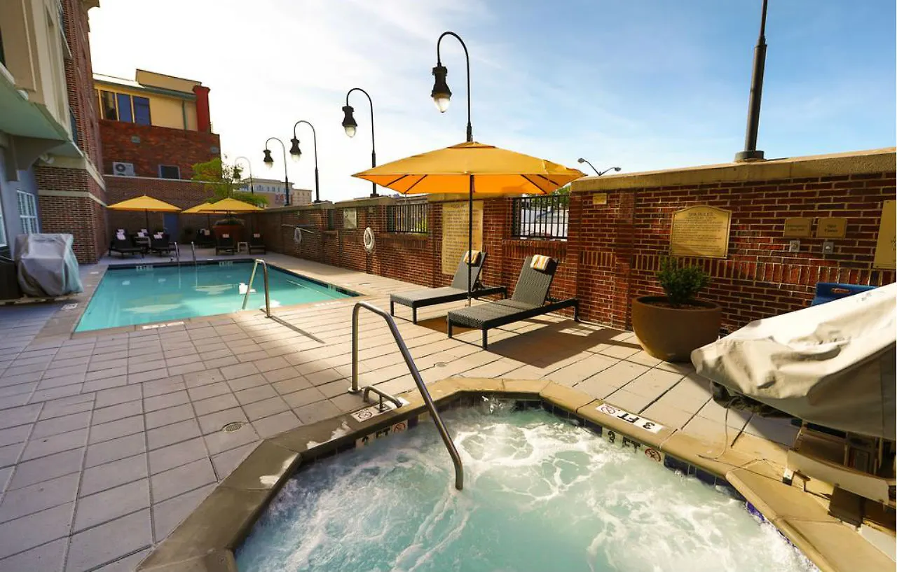 Hilton Garden Historic District 3* Savannah
