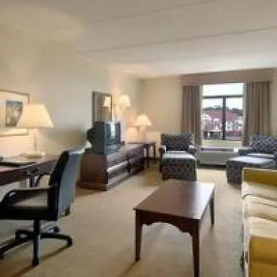 Hotell South - I-95 Gateway By Ihg Savannah