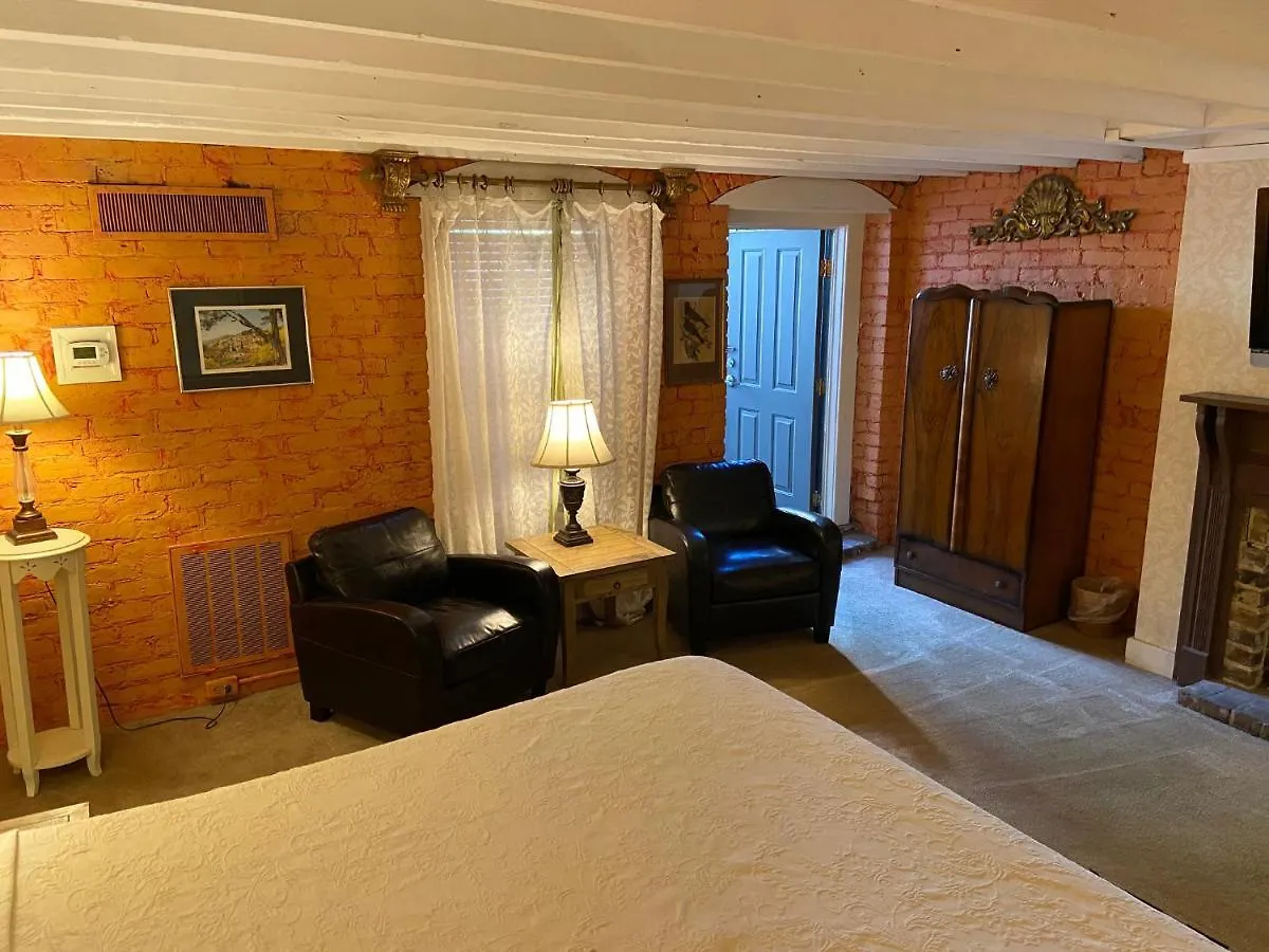 Bed & Breakfast Foley House