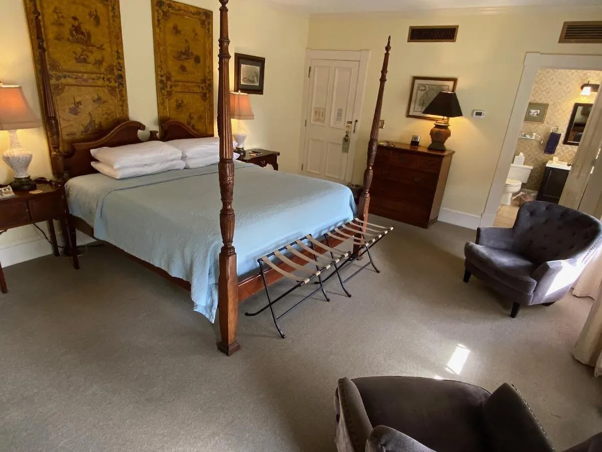 Foley House Bed & Breakfast 4*