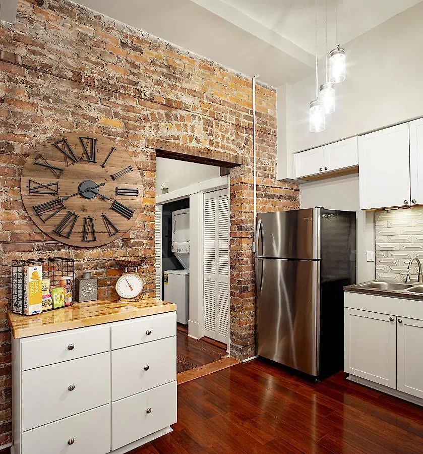 Newly Renovated Historic Townhome! Savannah