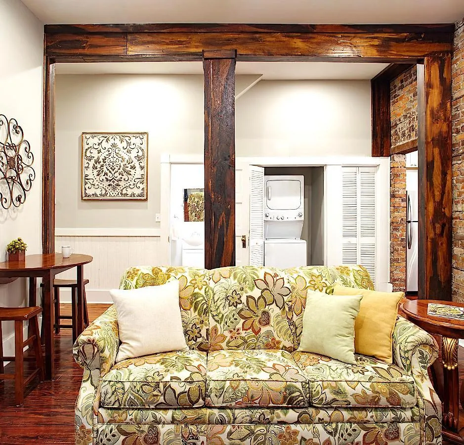 Newly Renovated Historic Townhome! Savannah