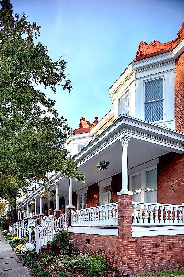 Newly Renovated Historic Townhome! *