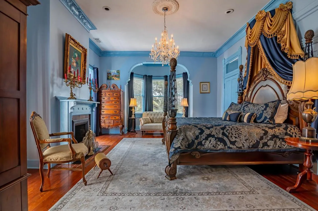 Amethyst Garden Bed & Breakfast 4*