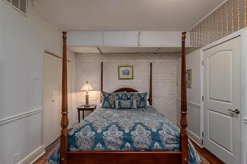 Bed & Breakfast Amethyst Garden 4*