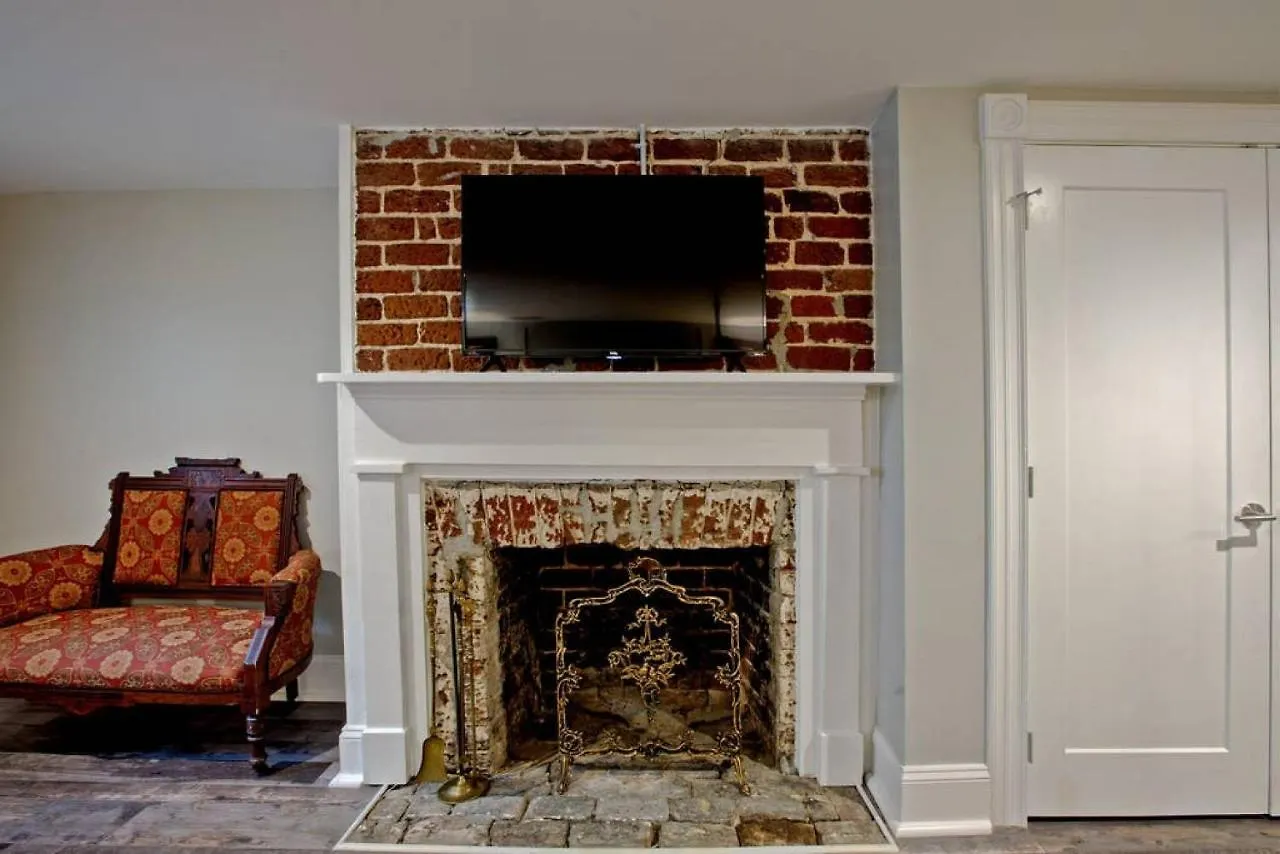 Restored Historic 5 Bedroom 4 And A Half Bath * Savannah