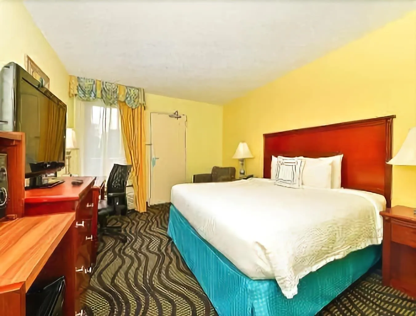 Baymont By Wyndham Midtown Hotel