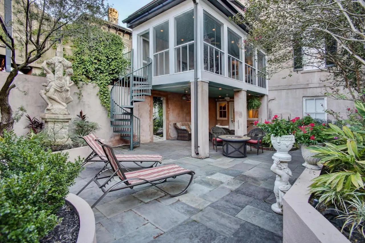 Bed & Breakfast Mcmillan Savannah