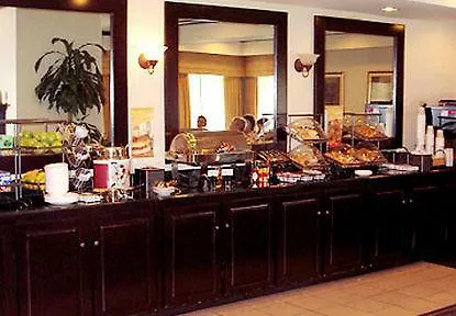 Country & By Radisson, Southside 3*