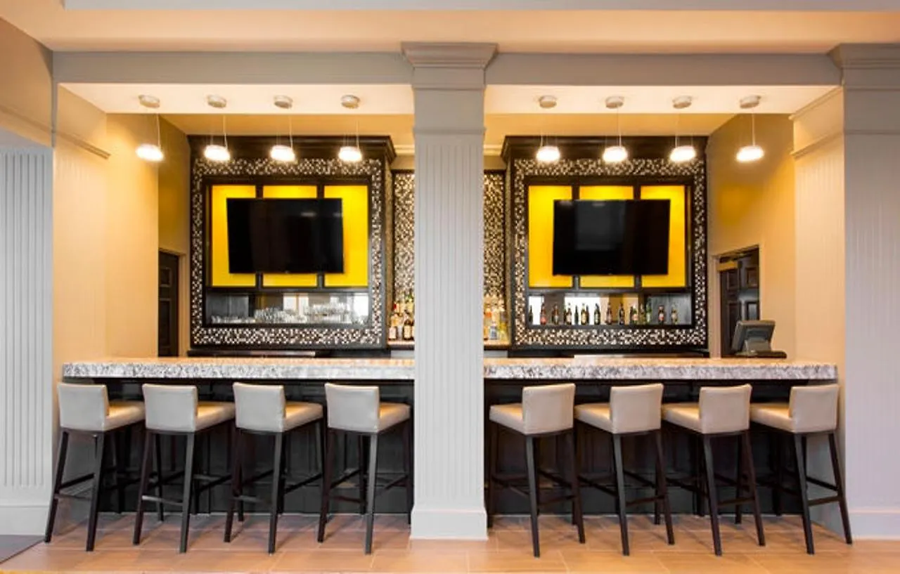 Doubletree By Hilton Historic Hotel