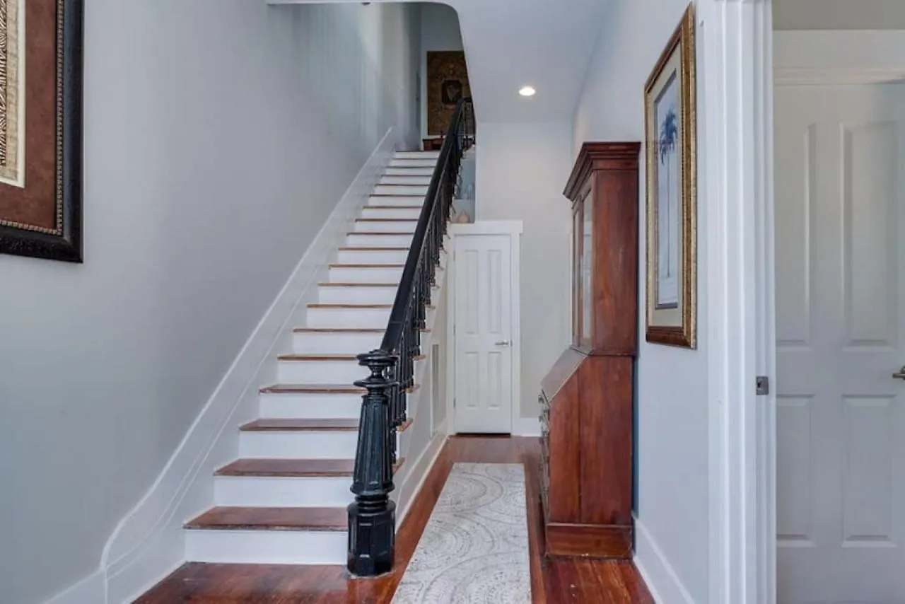 Bed & Breakfast 111 Waldburg Street Beautifully Renovated Historic 5 Bedroom 5 Bath