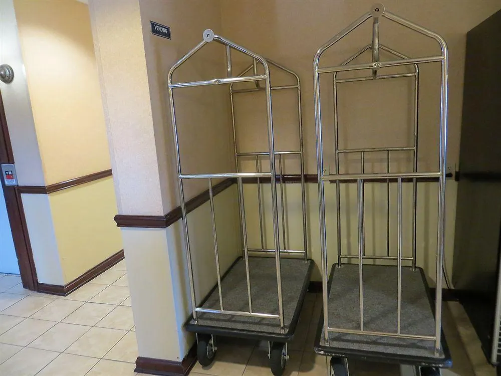 Hotel Wingate By Wyndham Gateway Savannah