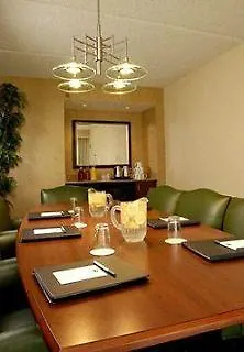 Hotel Courtyard By Marriott Midtown Savannah