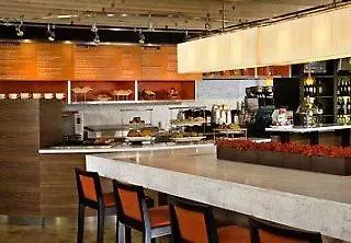 Courtyard By Marriott Midtown Hotel Savannah