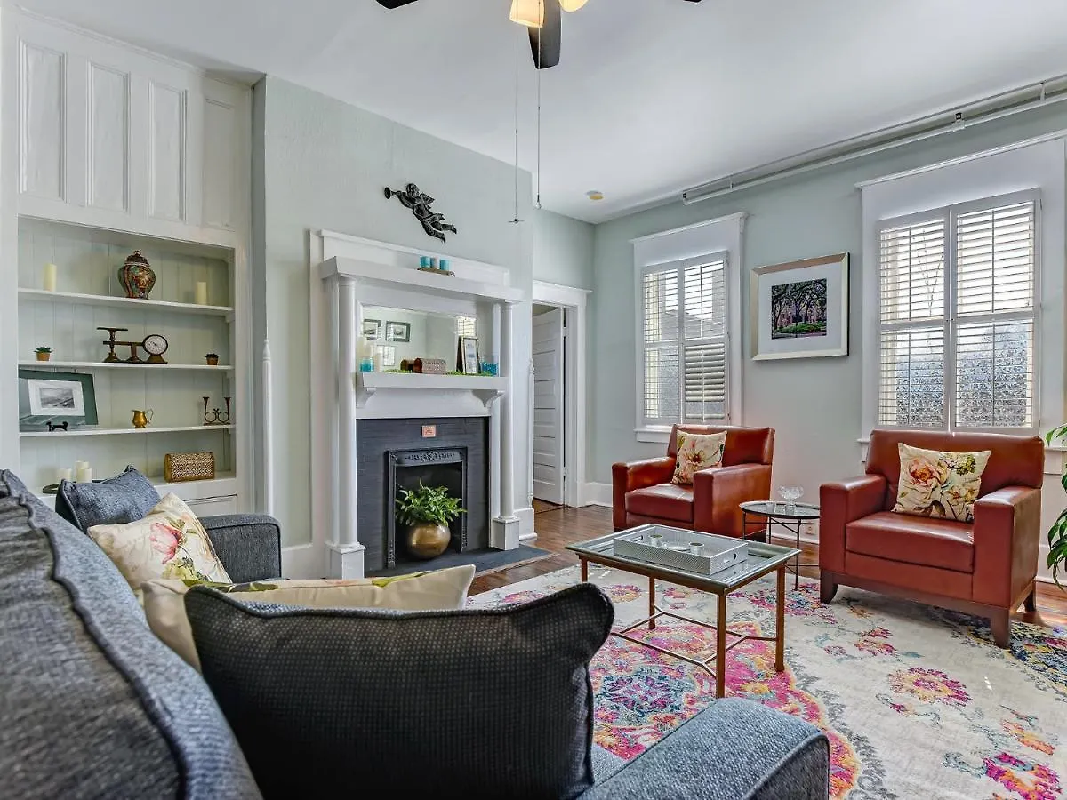Apartment One Bed Downtown With Heated Pool Access Savannah