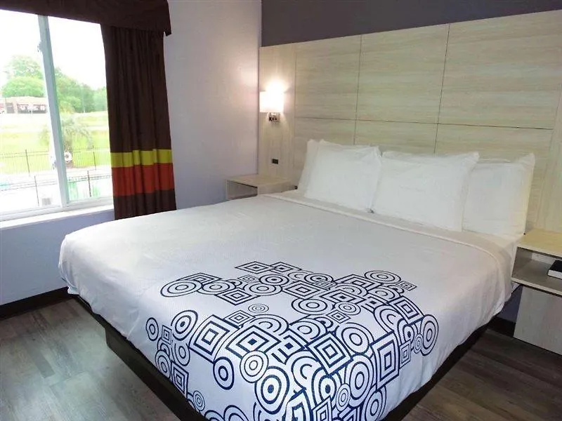 Days By Wyndham Gateway I-95 Hotel 2*