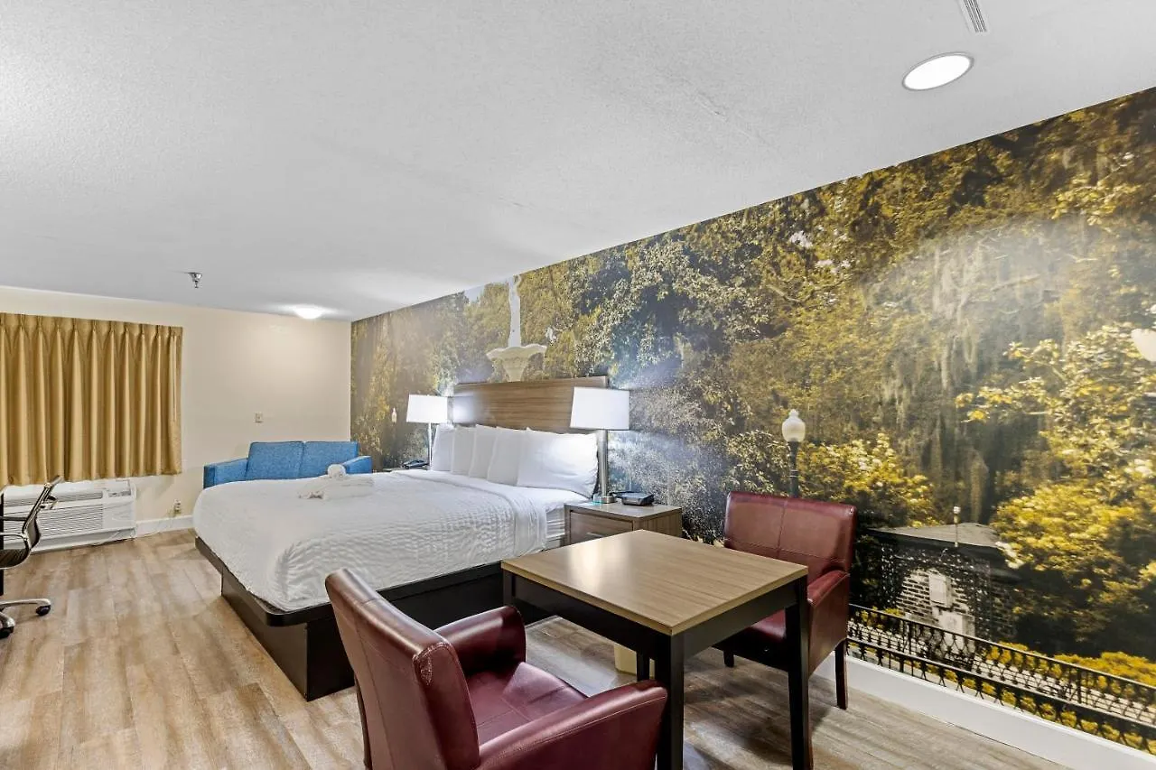 Clarion Pointe Gateway I-95 Hotel Savannah