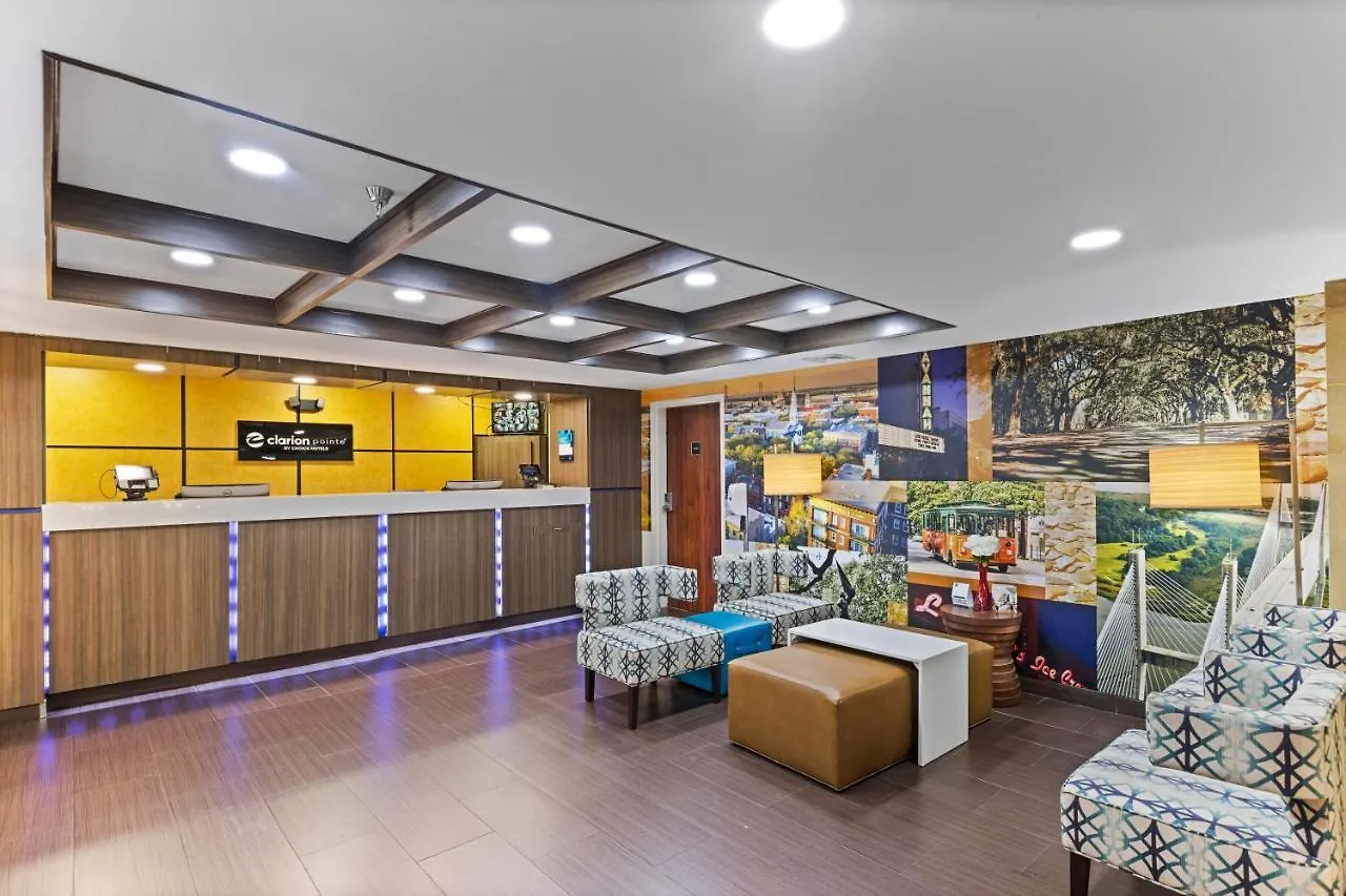 فندق Clarion Pointe Gateway I-95 3*
