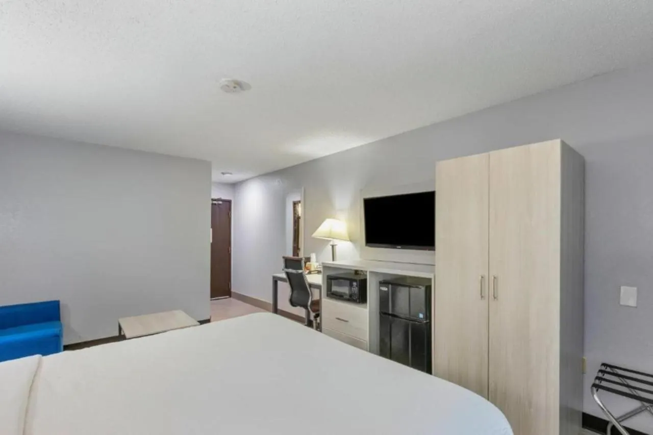Days By Wyndham Gateway I-95 Hotel 2*