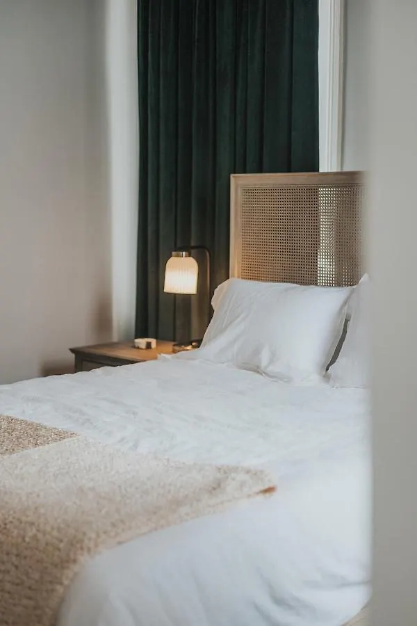 Bellwether House Couette-café