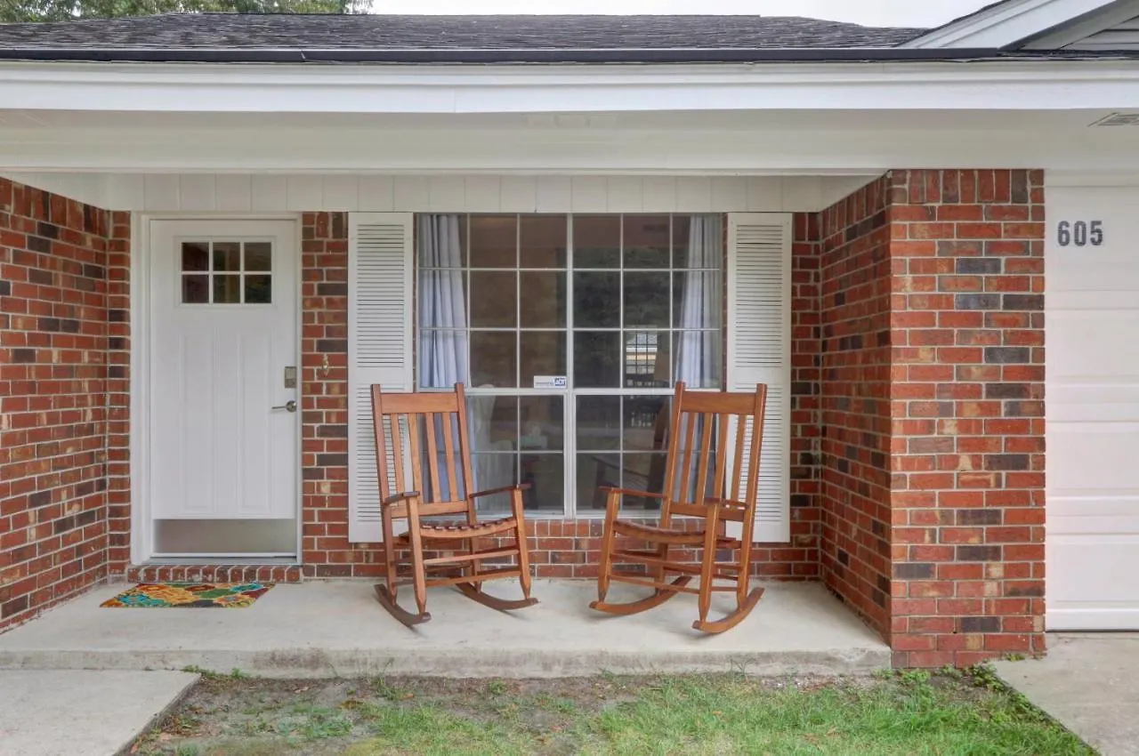 Pooler Travelers Retreat Iii - Entire House -