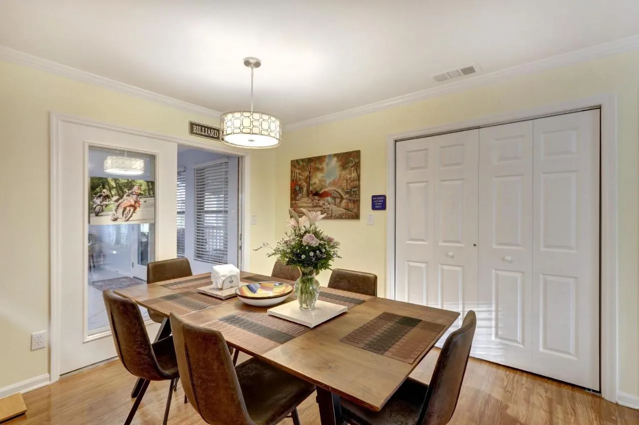 Pooler Travelers Retreat I - Entire House - Savannah