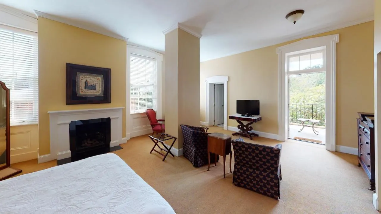 The Presidents' Quarters 4* Savannah