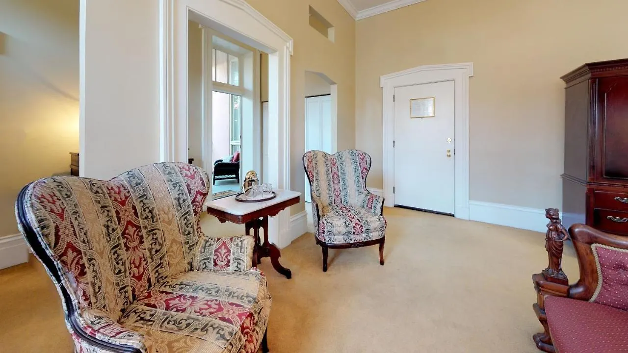 Inn The Presidents' Quarters 4*