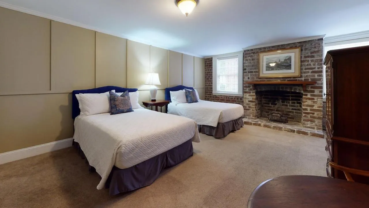 Inn The Presidents' Quarters 4*
