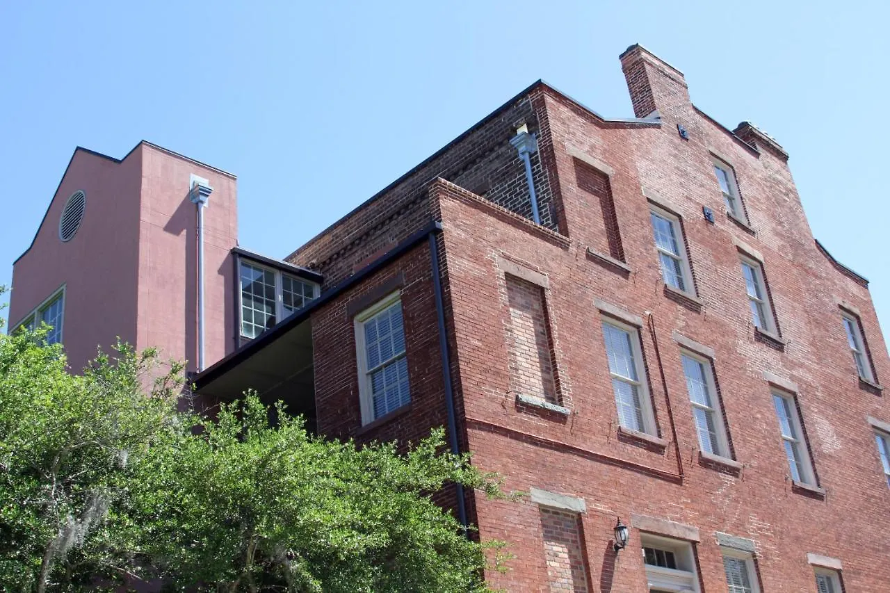Inn The Presidents' Quarters 4*