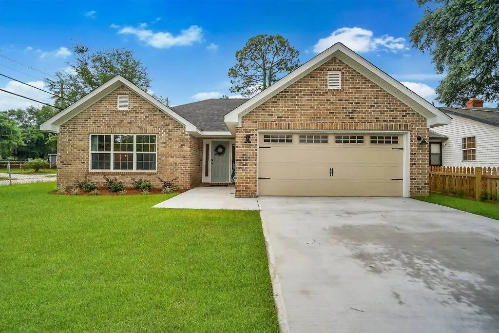 Holiday home Beautiful New Construction Only 4 Min To Downtown! Savannah