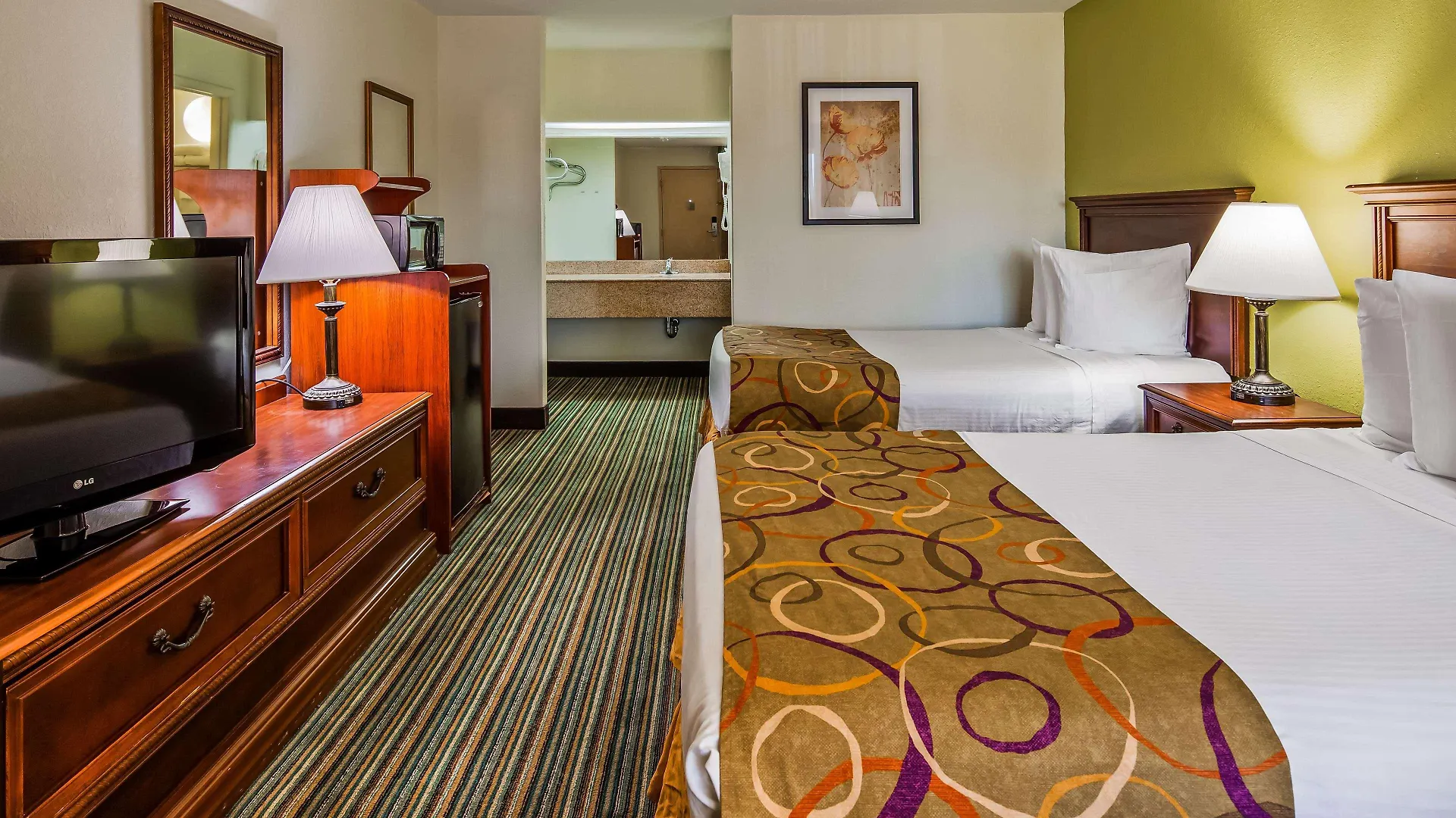 Ramada By Wyndham Savannah Gateway Motel