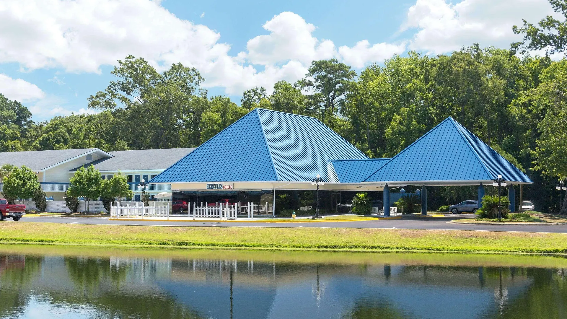 Hotel Days By Wyndham Airport