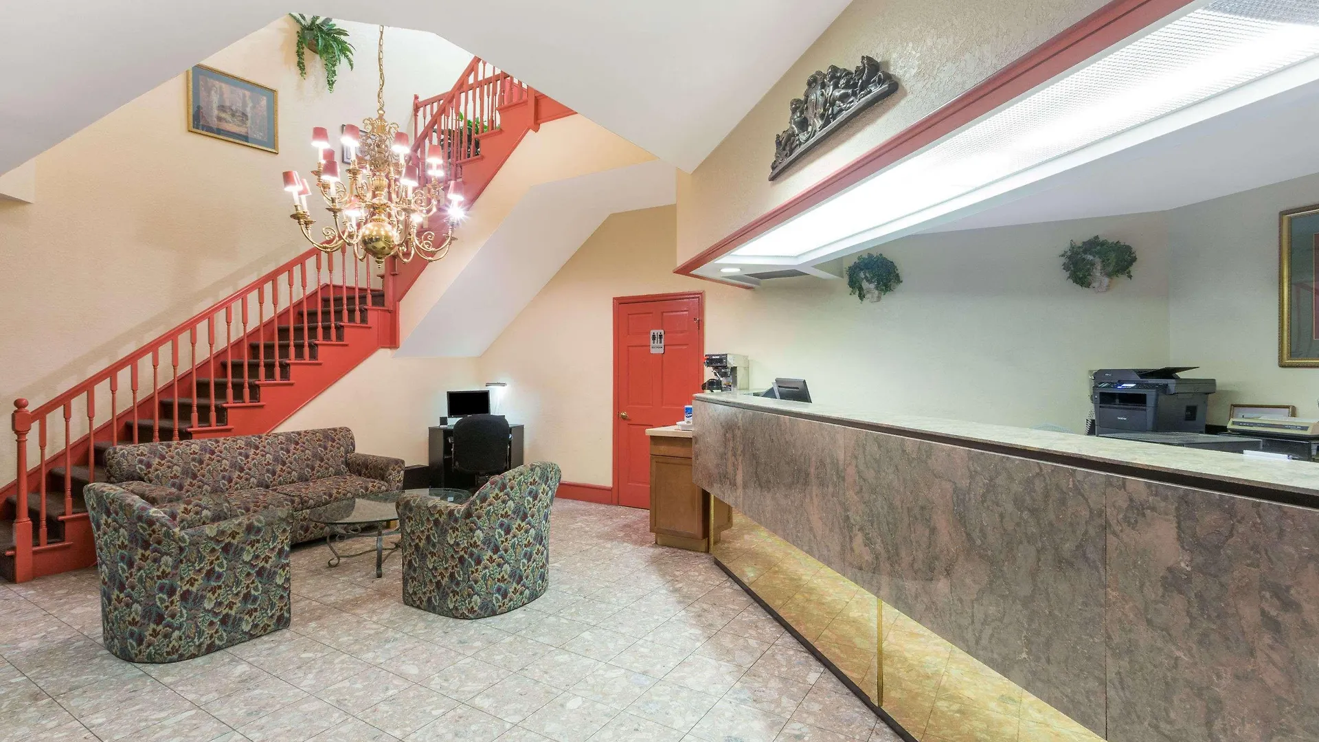 Hotel Days By Wyndham Airport Savannah