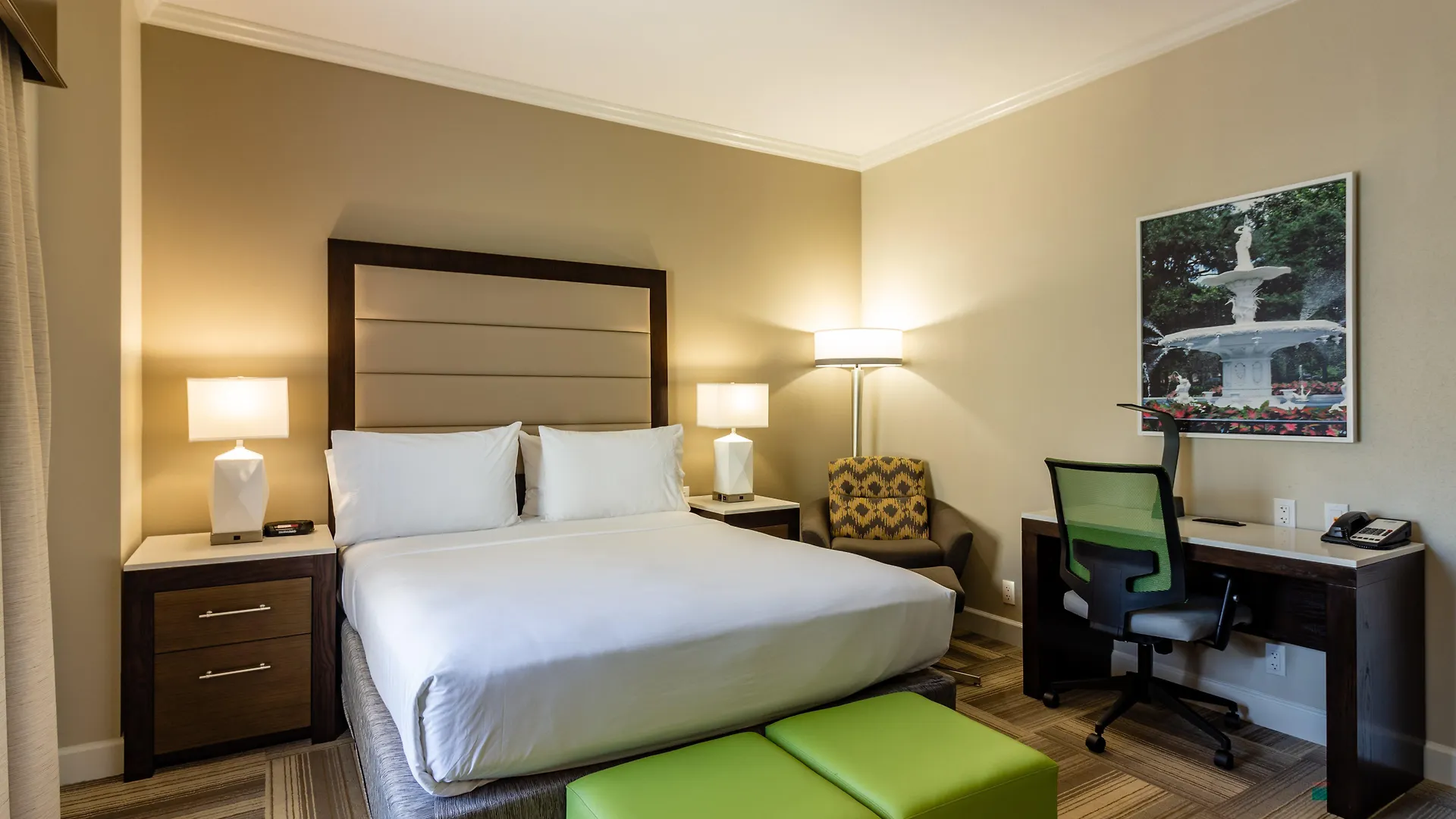 Express - Historic District Hotel 2*