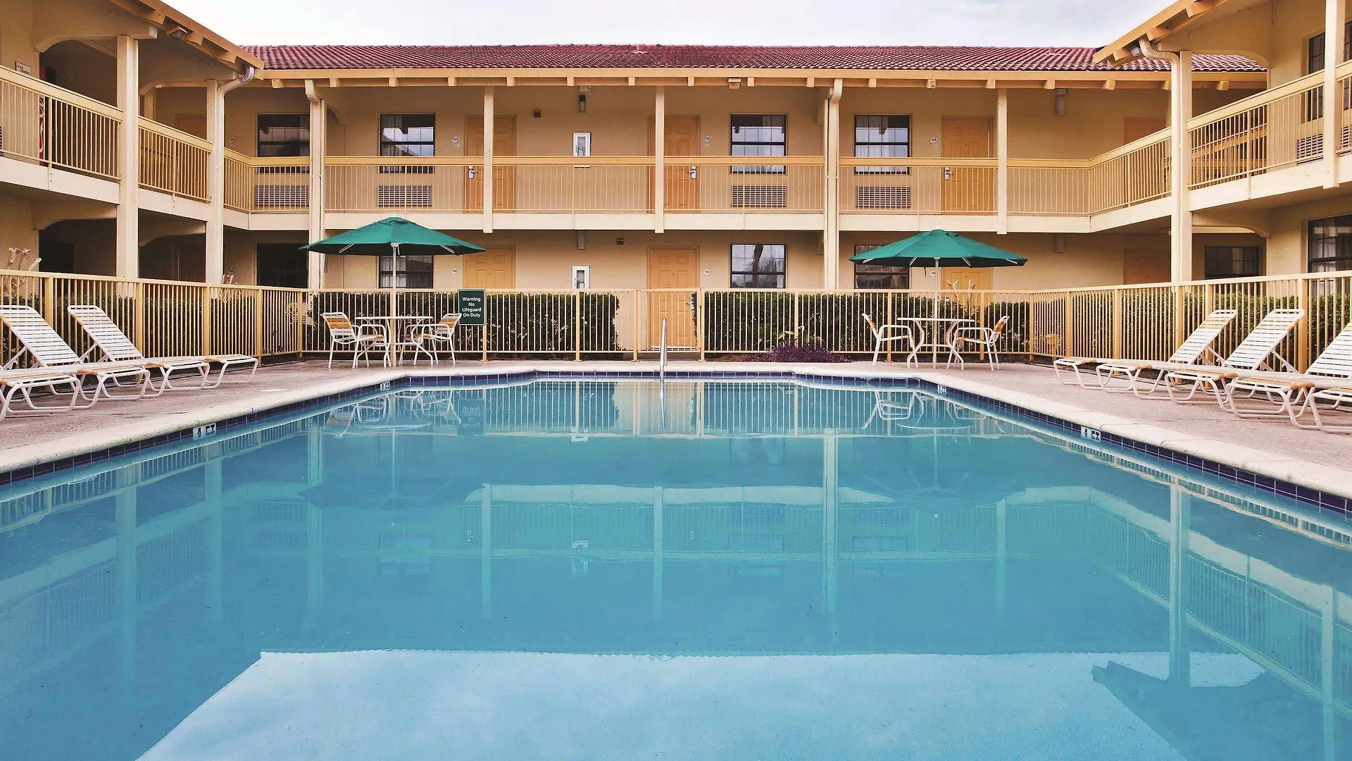 La Quinta By Wyndham Midtown Hotel