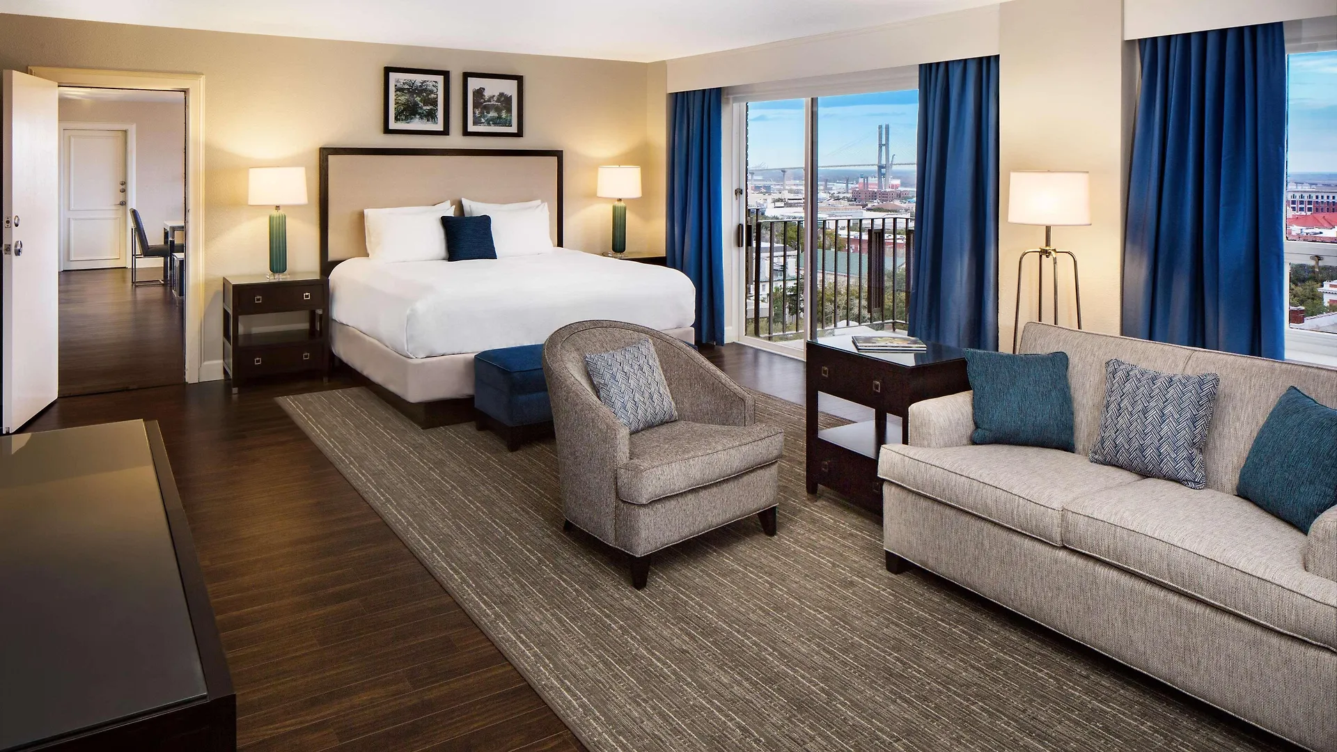 The Desoto Hotel 4*