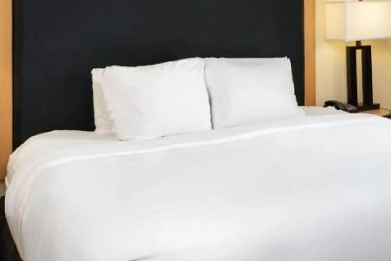 Doubletree By Hilton Airport Hotel