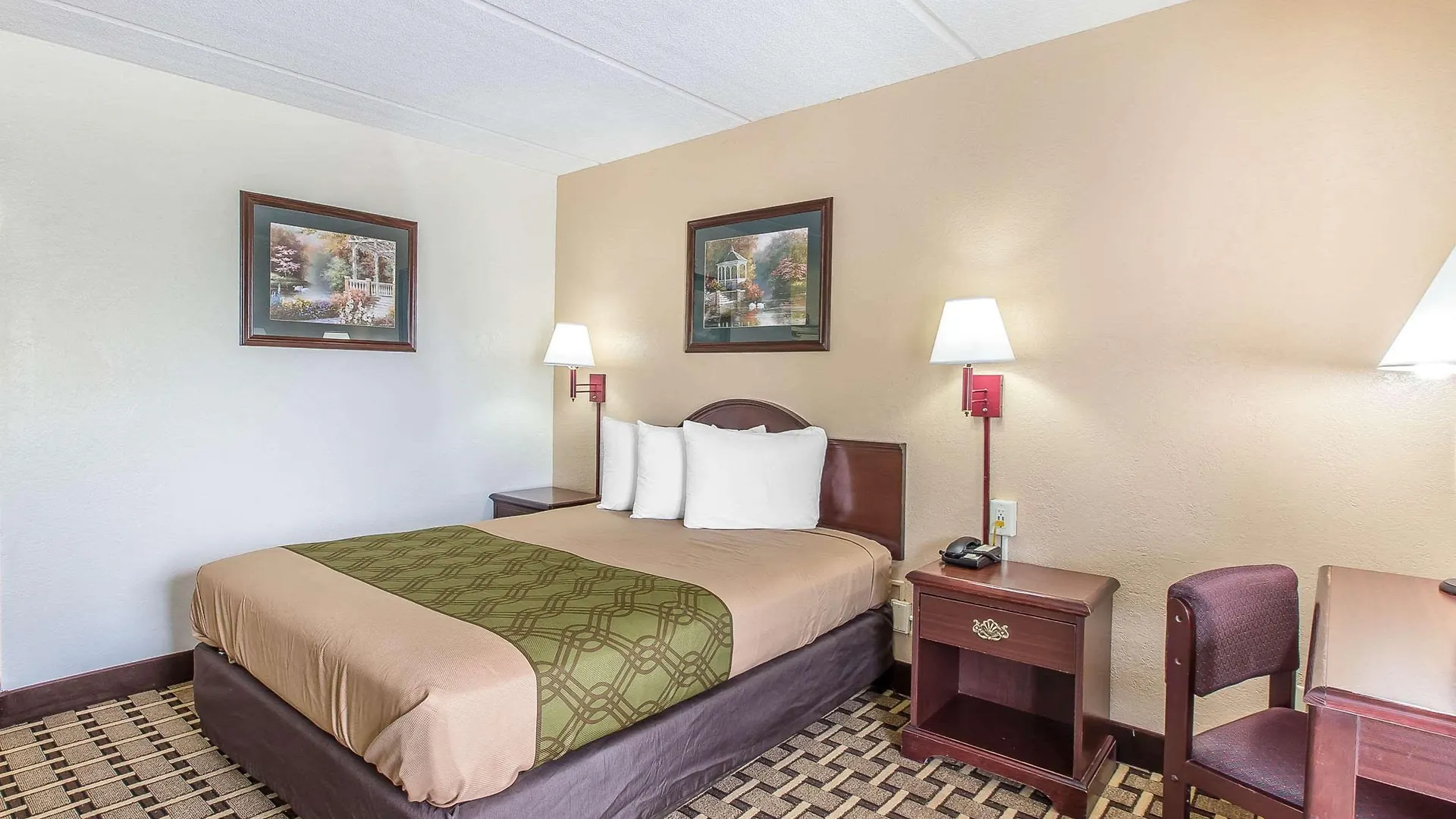 Econo Midtown 2*
