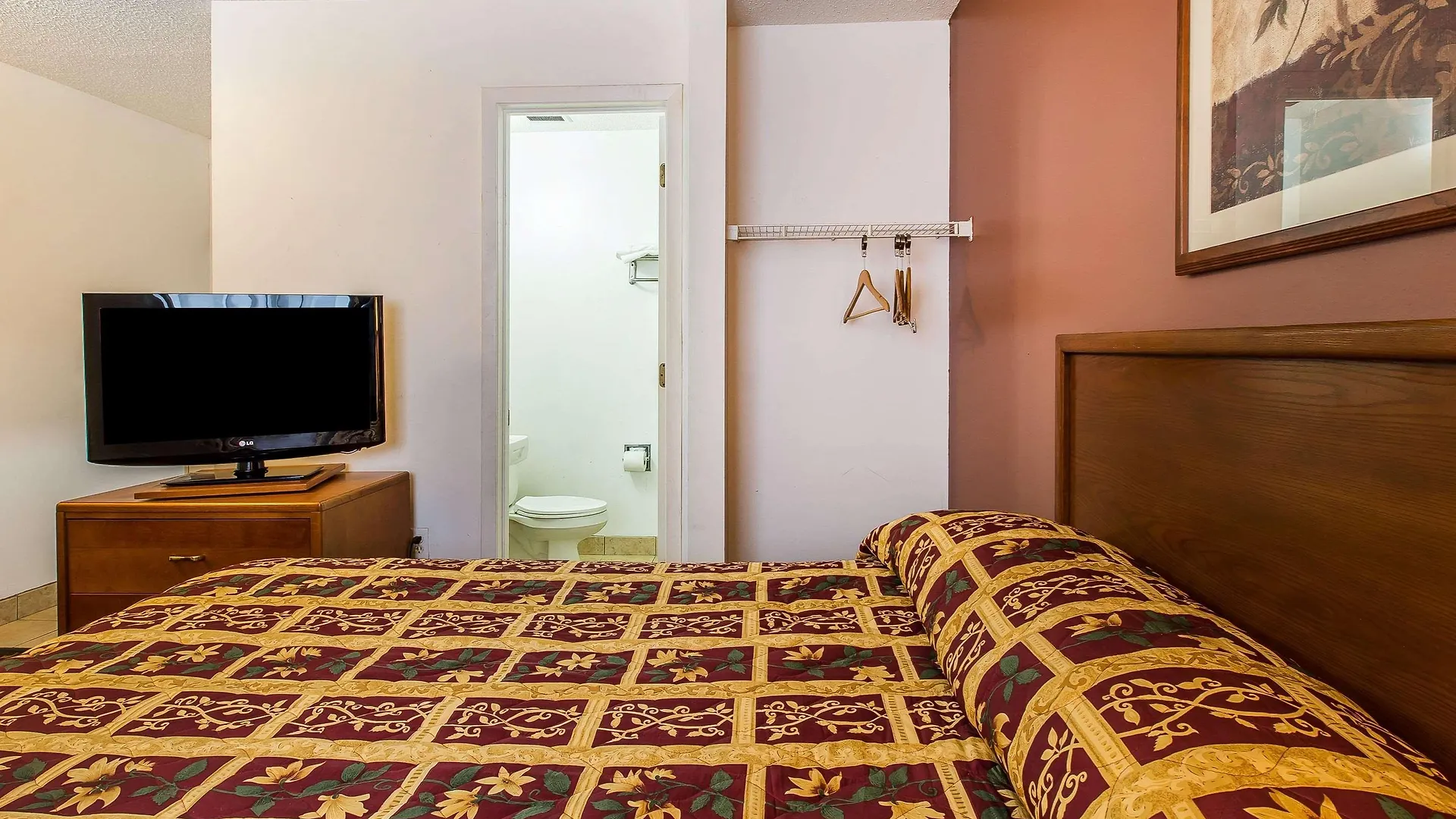 Suburban Abercorn Motel