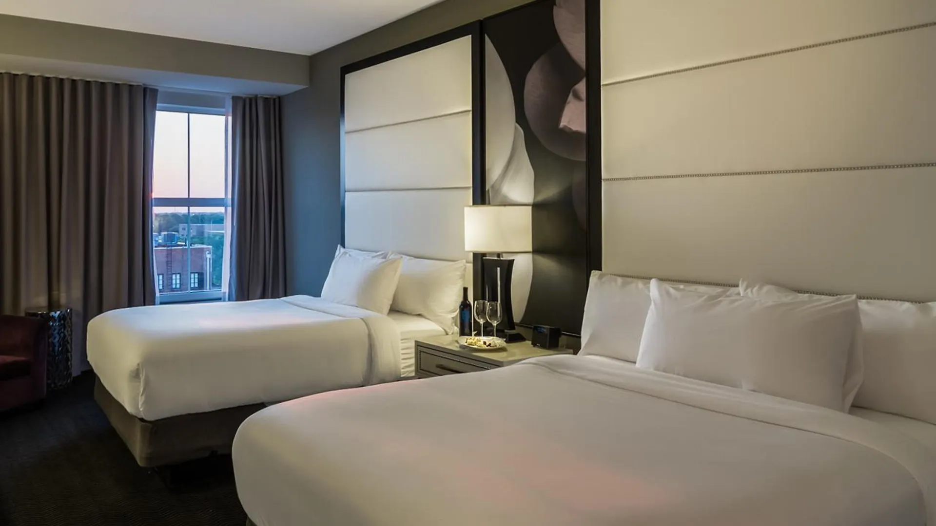 Hotel Tryp By Wyndham Savannah