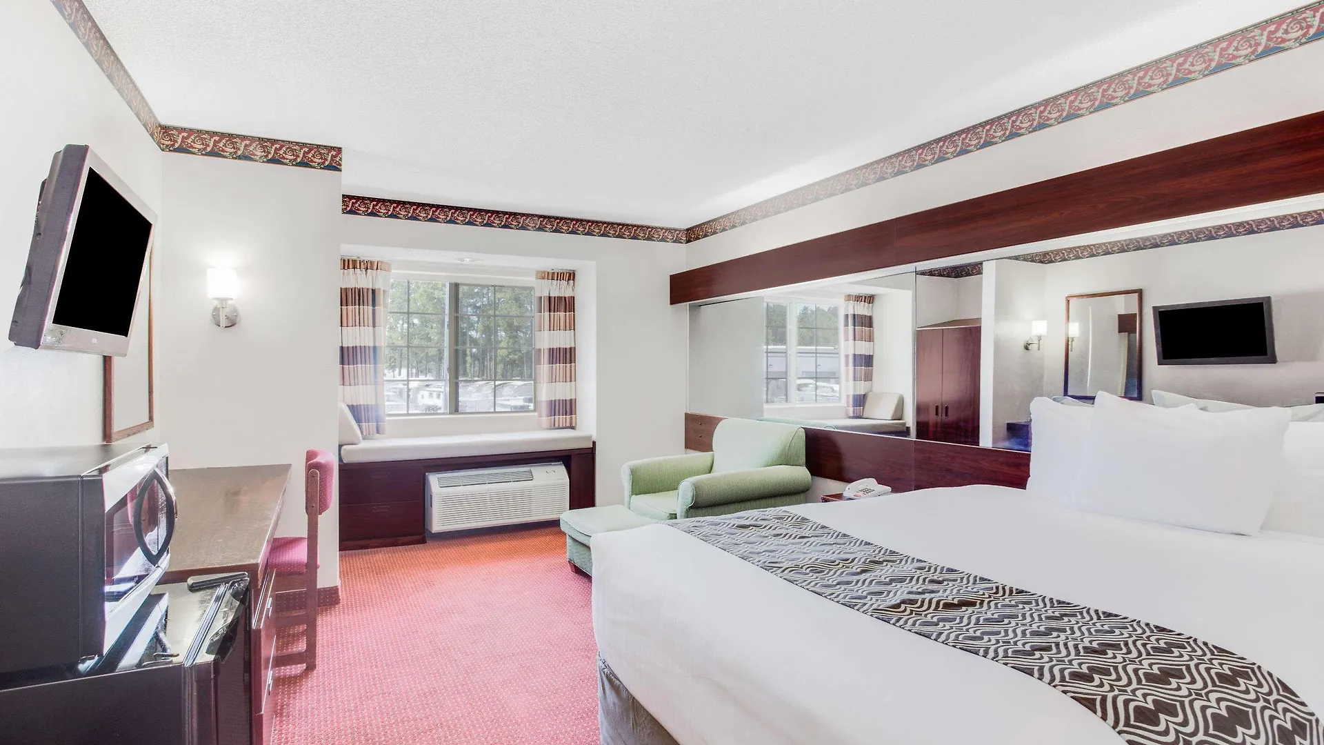 Microtel & By Wyndham Savannah/pooler Savannah