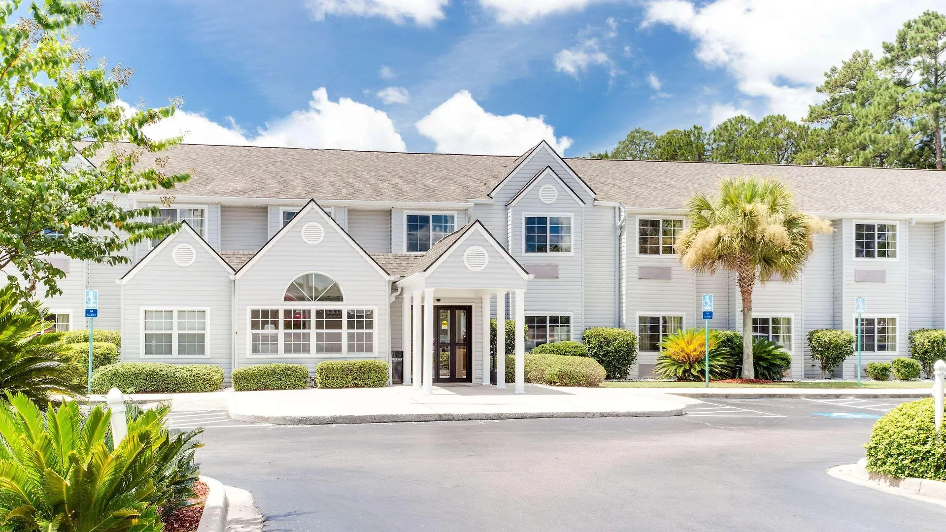 Microtel & By Wyndham Savannah/pooler 3* Savannah