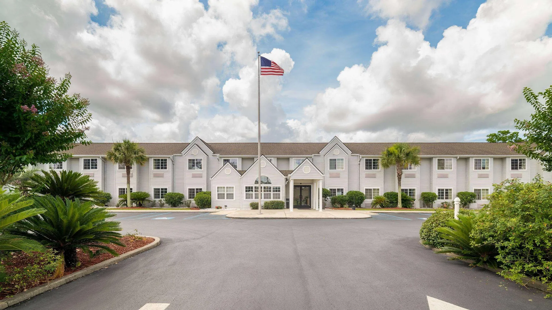 Microtel & By Wyndham Savannah/pooler Hotel