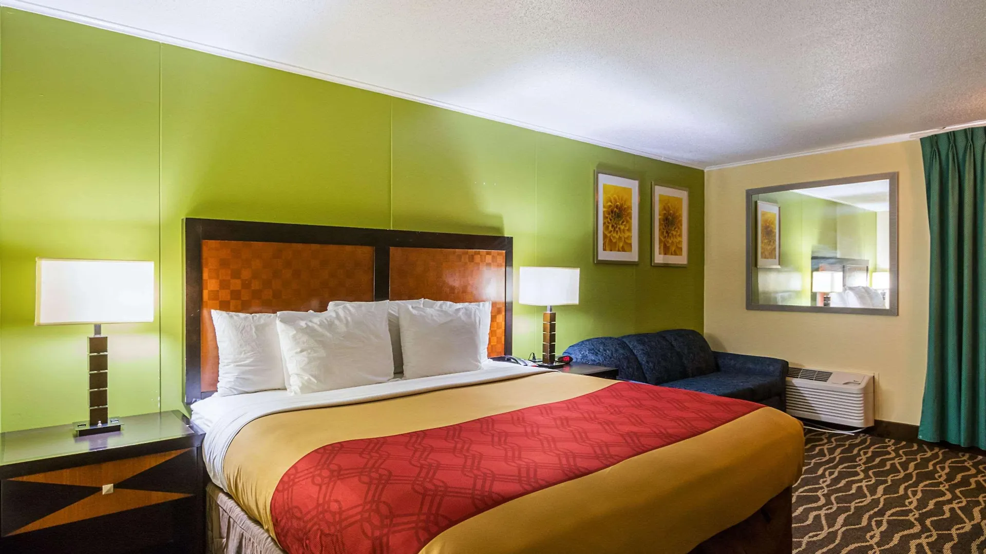 Econo Lodge *