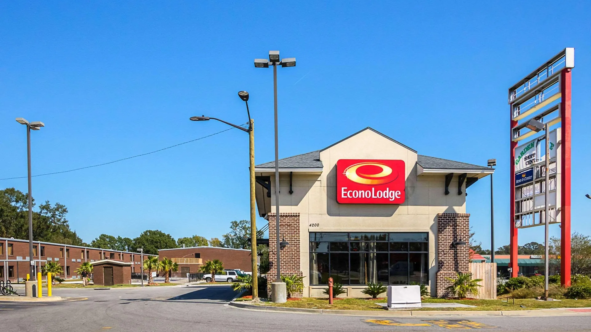 Econo Lodge *
